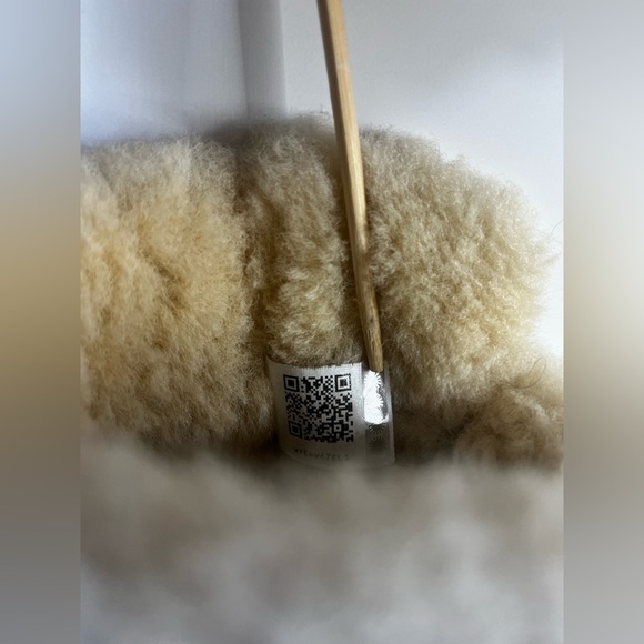 UGGS Australia rope tie  boots - Picture 4 of 6